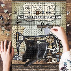 Black Cat Jigsaw Puzzle Set