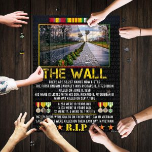 The Wall Vietnam Veteran Jigsaw Puzzle Set