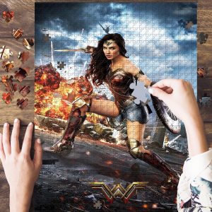 Wonder Woman Jigsaw Puzzle Set